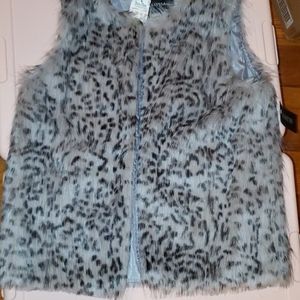 Grey leopard faux fur vest